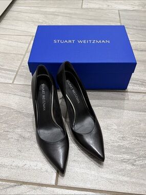 Stuart Weitzman Black Pointed Toe Leather Pumps